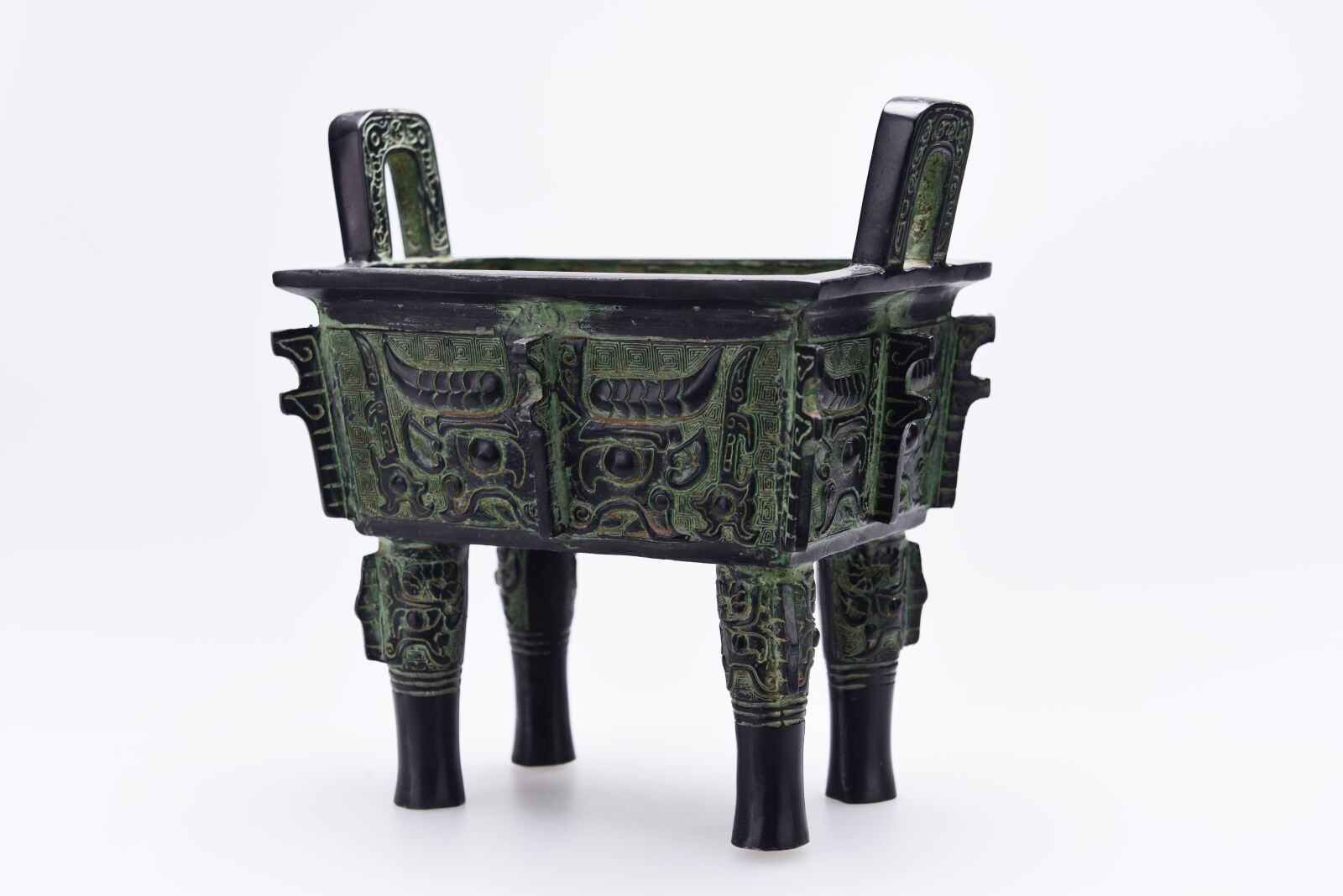 Nikon D810 sample photo. In ancient china, bronze photography
