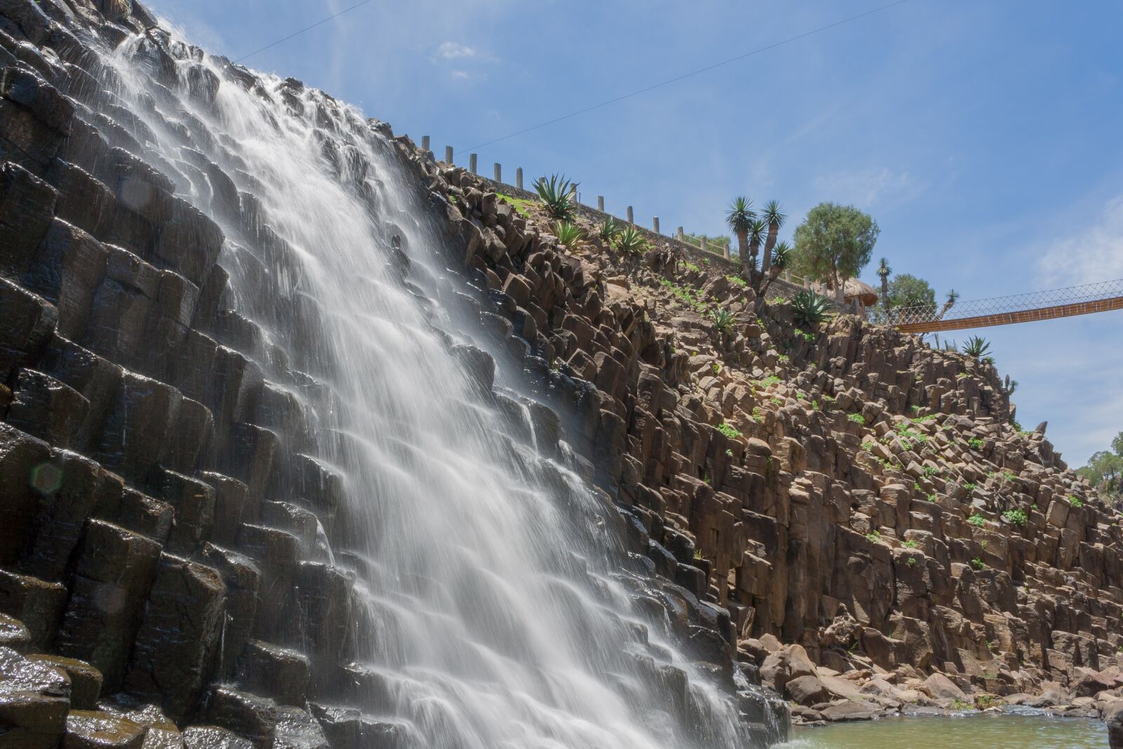 Canon EOS 1000D (EOS Digital Rebel XS / EOS Kiss F) sample photo. Waterfall, landscape, nature photography
