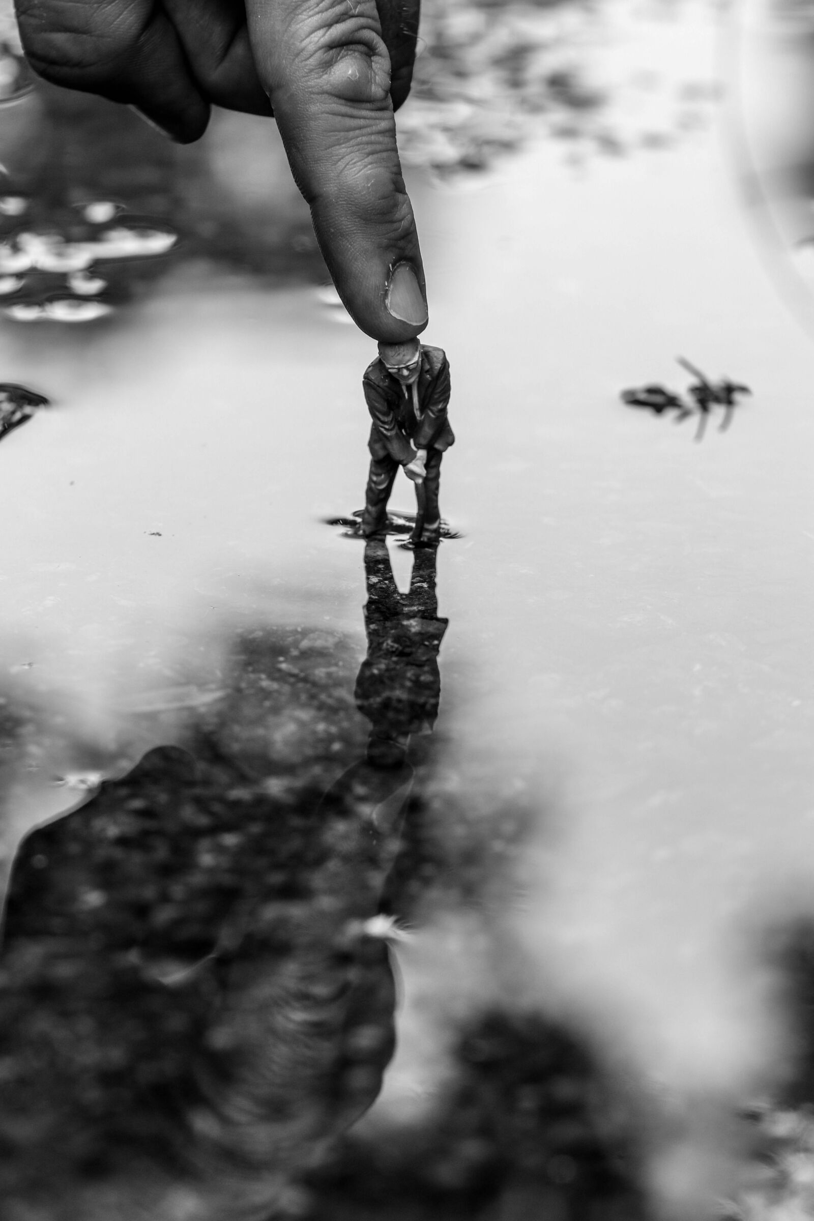 Canon EOS 7D Mark II sample photo. Miniature man, figure, water photography