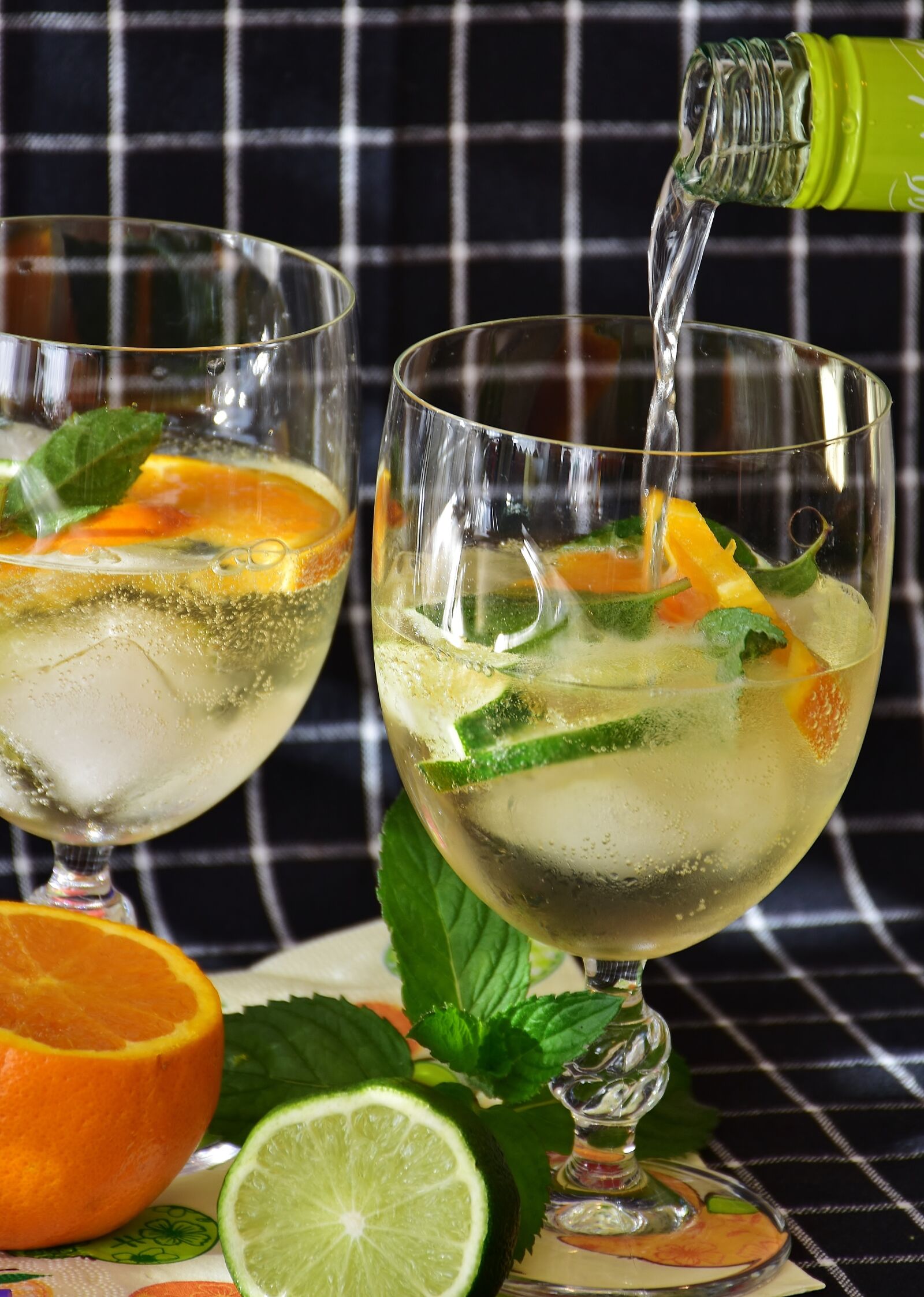 Nikon D7200 sample photo. Cocktail, prosecco, lime photography