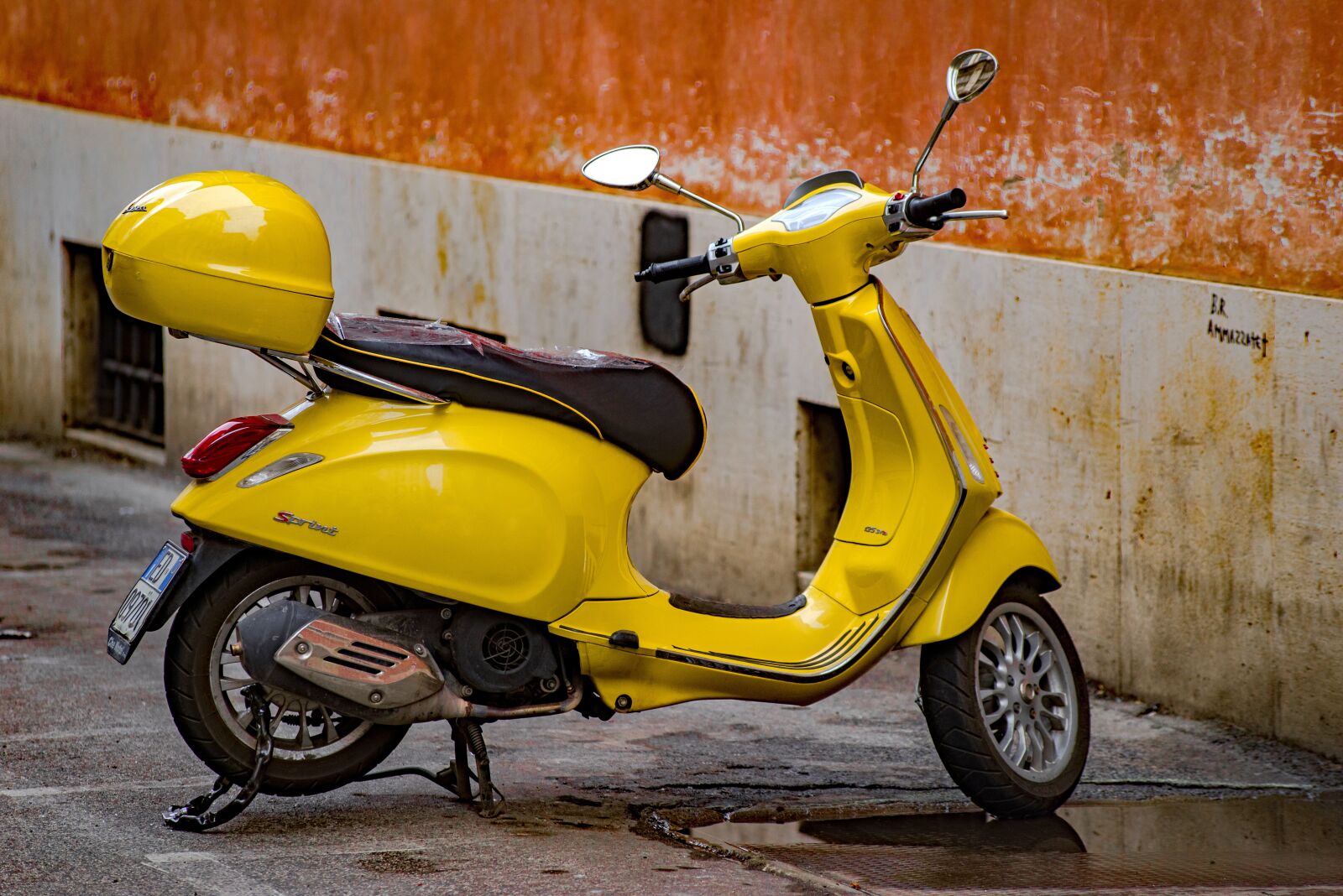 Pentax K-1 Mark II + Sigma sample photo. Vespa, scooter, motorcycle photography