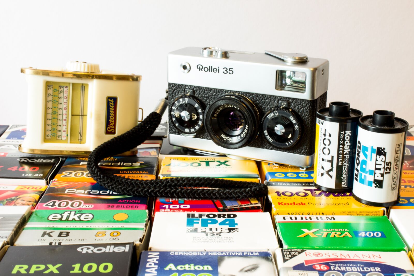 Canon EOS 600D (Rebel EOS T3i / EOS Kiss X5) sample photo. Camera, film, analog photography