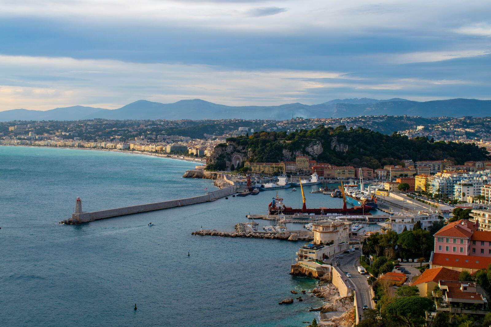 Nikon D5600 sample photo. Sea, city, beach photography