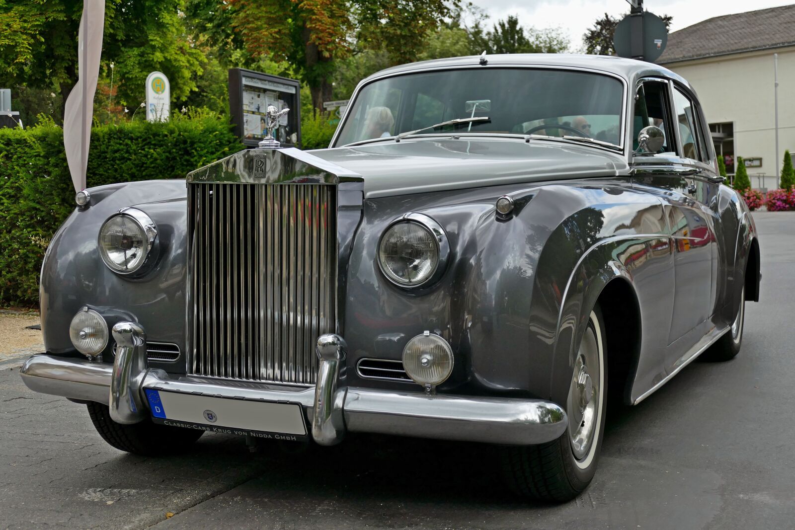 Panasonic Lumix DMC-FZ1000 sample photo. Rolls-royce, oldtimer, limousine photography