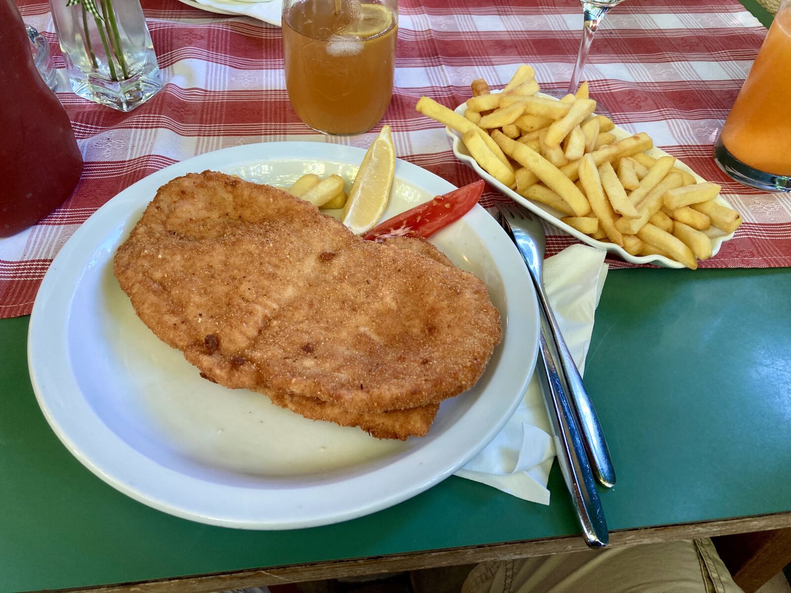 Apple iPhone SE (2nd generation) sample photo. Schnitzel, surschnitzel, pork photography