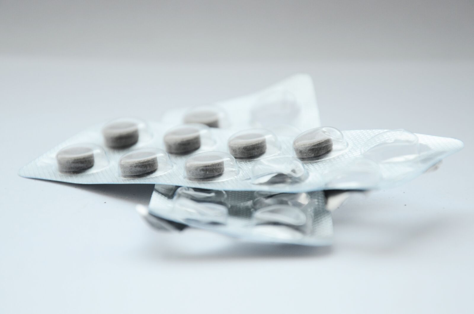 Nikon D7000 sample photo. Tablets, medication, treatment photography