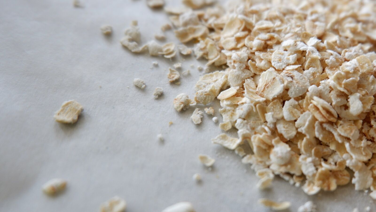 Fujifilm X-A3 + Fujifilm XC 16-50mm F3.5-5.6 OIS II sample photo. Oat, whole grains, food photography