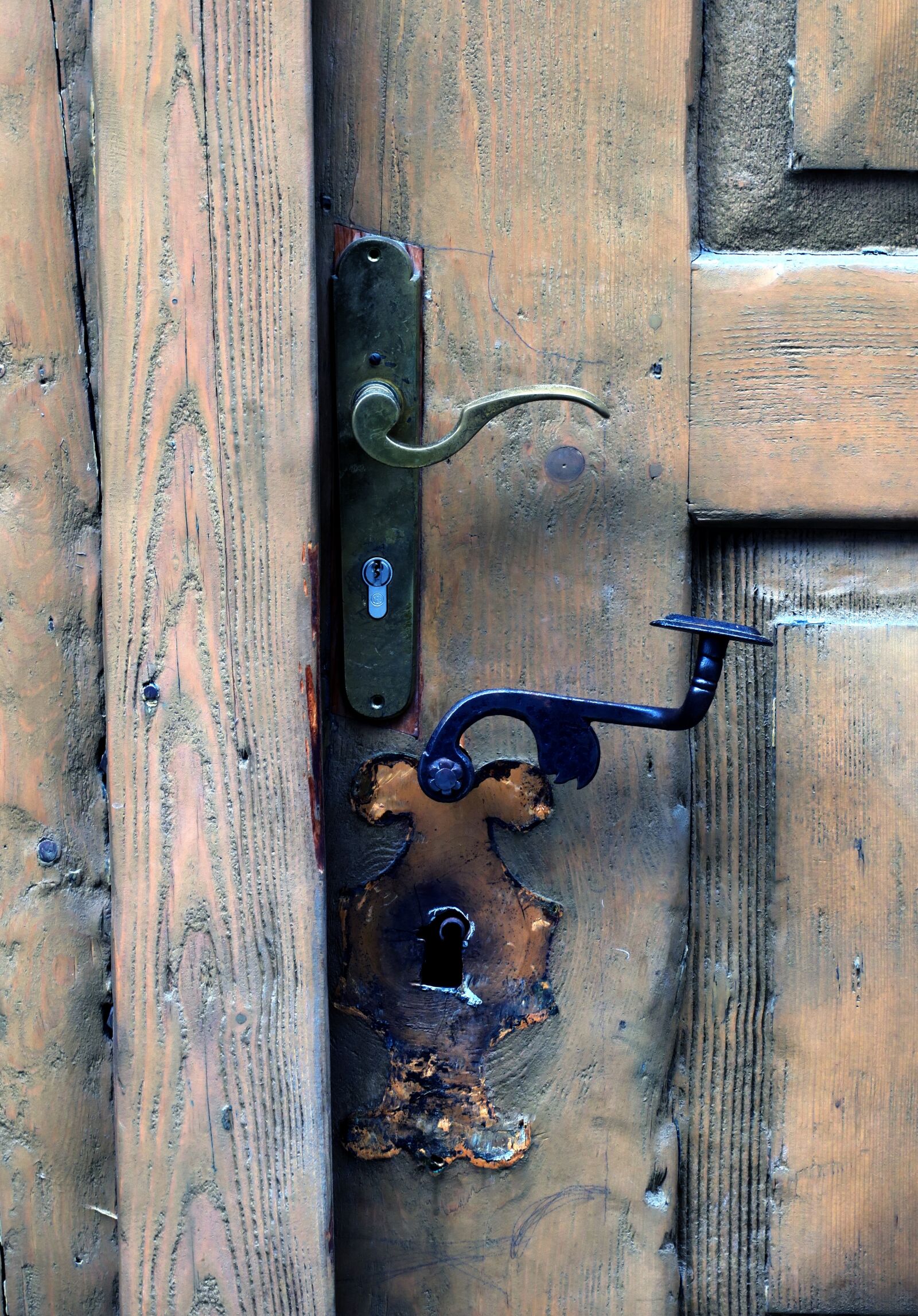 Canon PowerShot G3 X sample photo. Door, wooden door, knauf photography