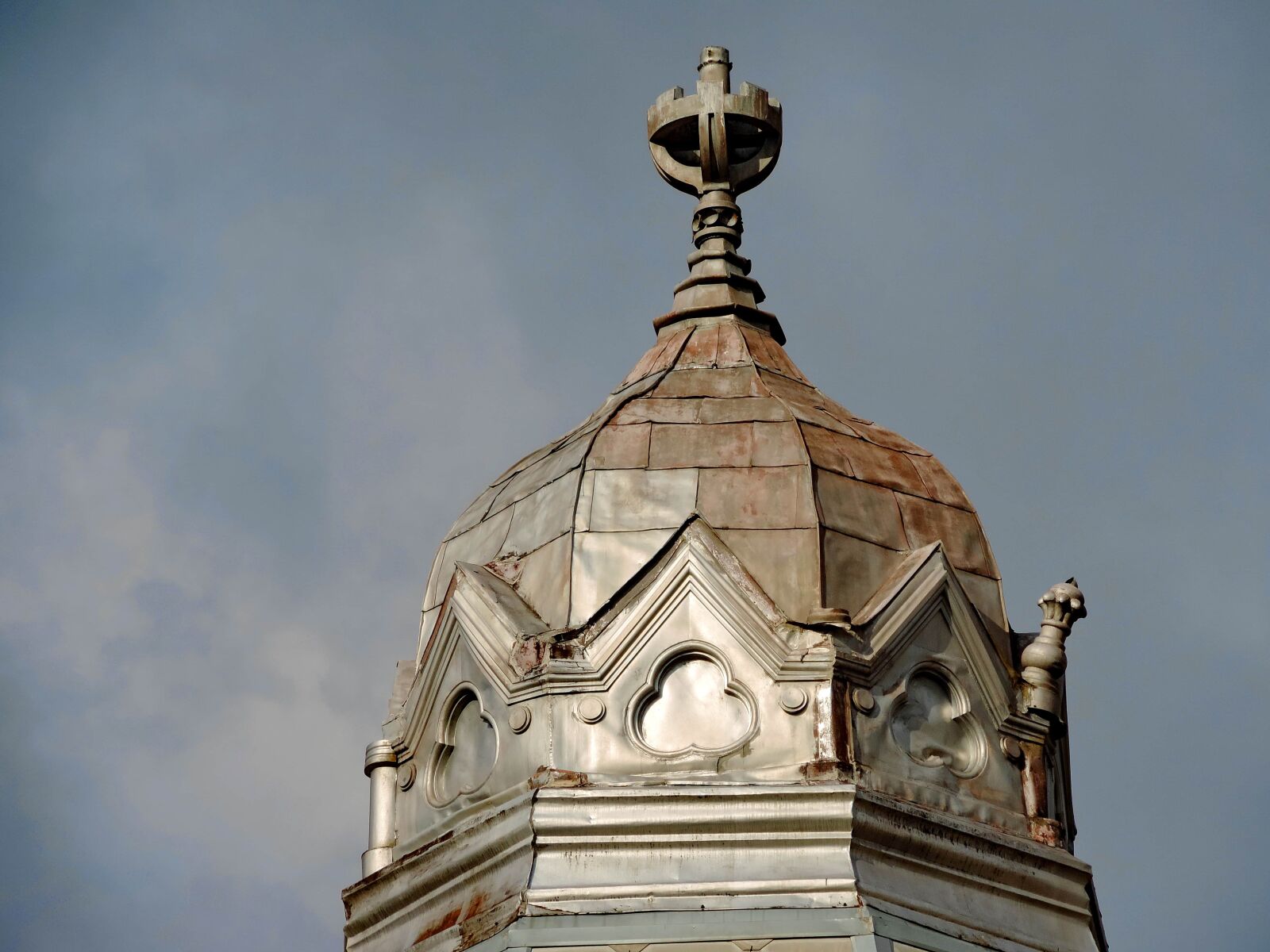 Nikon Coolpix P520 sample photo. Architecture, cathedral, covering, roof photography