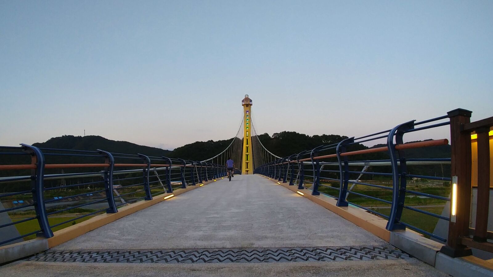 LG G5 sample photo. Bike bridge, bike, travel photography