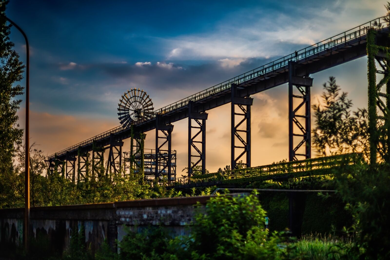 Canon EOS 6D + Canon EF 50mm F1.4 USM sample photo. Construction, sunset, orange photography