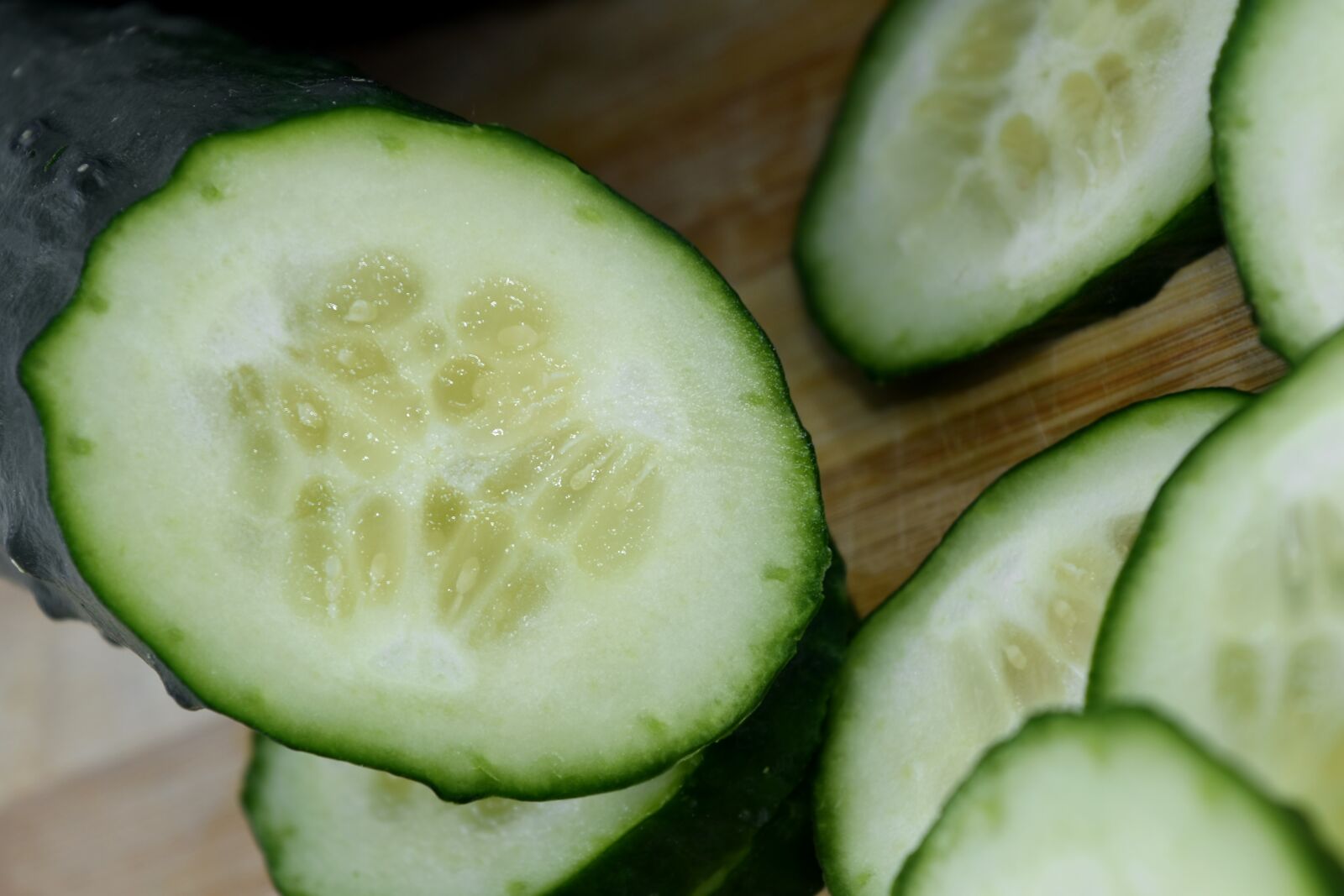 Nikon D5500 sample photo. Close-up, cross section, cucumber photography