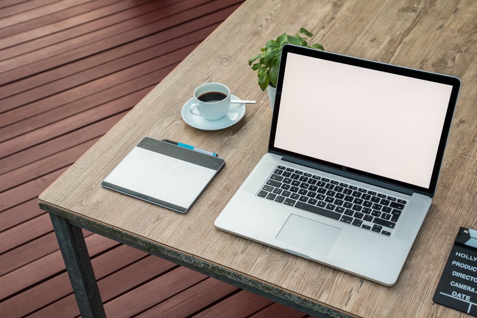 Canon EOS 70D sample photo. Mockup, laptop, photoshop photography