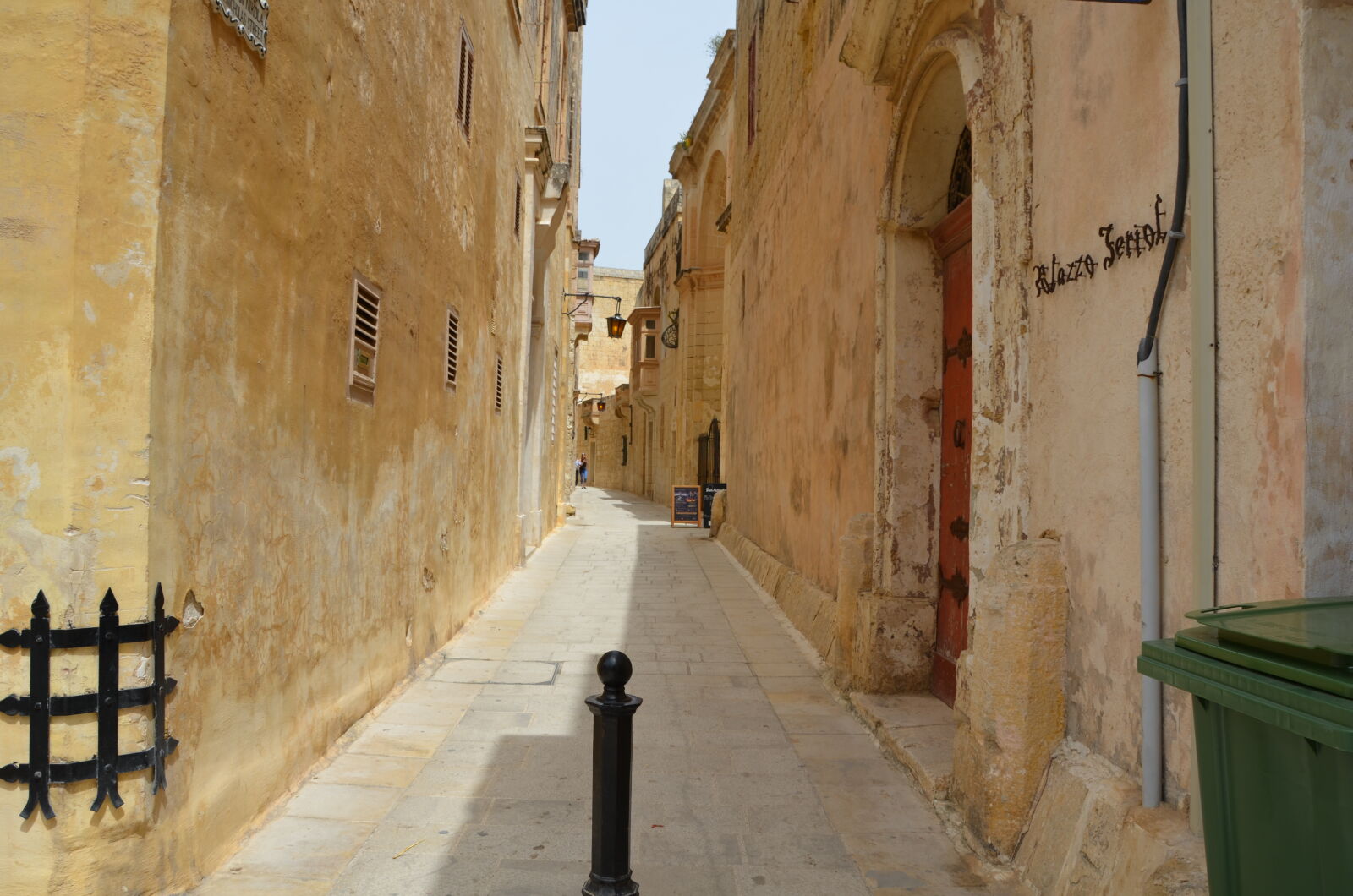 Nikon D5100 sample photo. Malta mdina inside castle photography