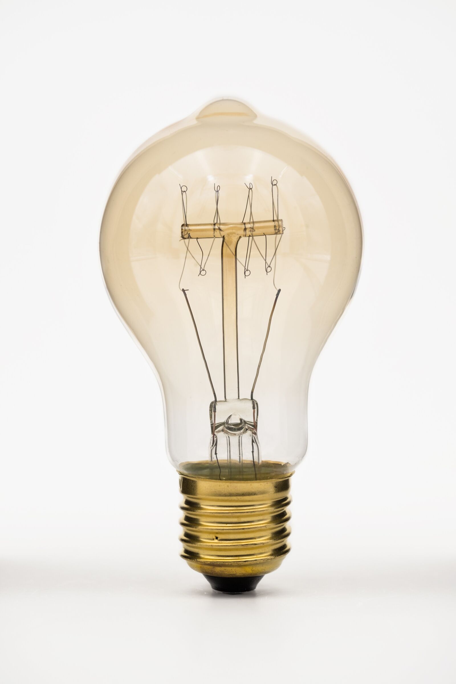 Fujifilm X-T2 + Fujifilm XF 80mm F2.8 R LM OIS WR Macro sample photo. Bulbs, light bulb, lamp photography