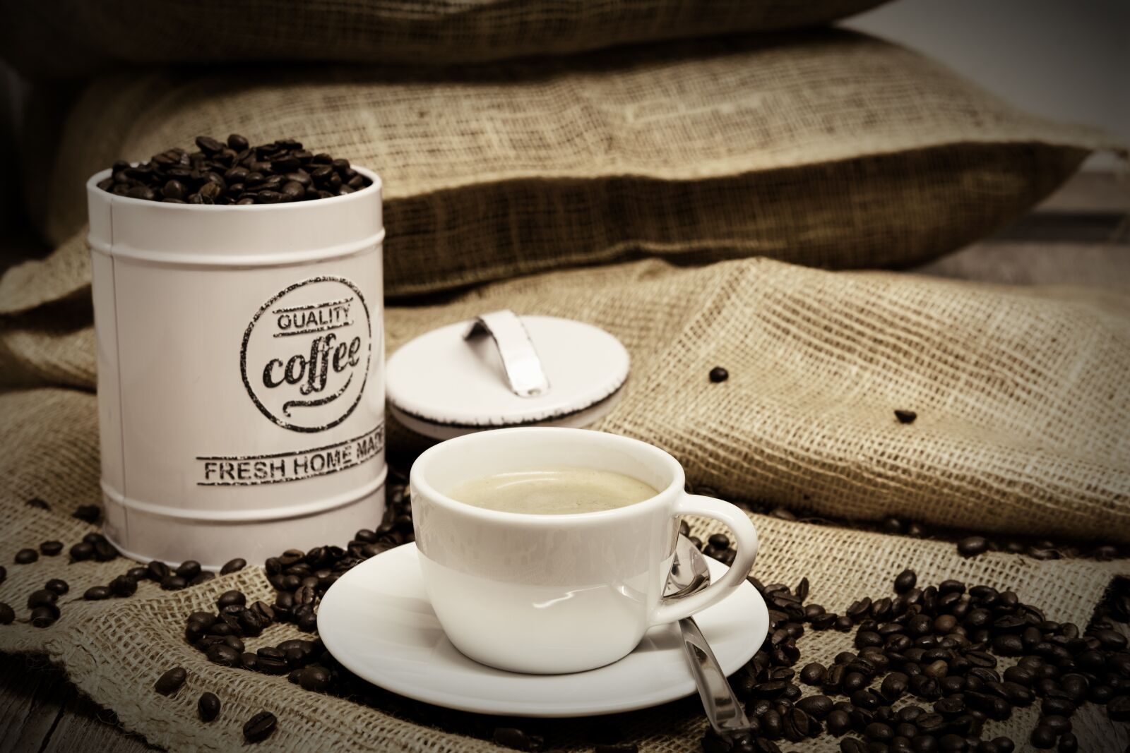 Fujifilm X-T2 + Fujifilm XF 35mm F2 R WR sample photo. Coffee, coffee beans, coffee photography