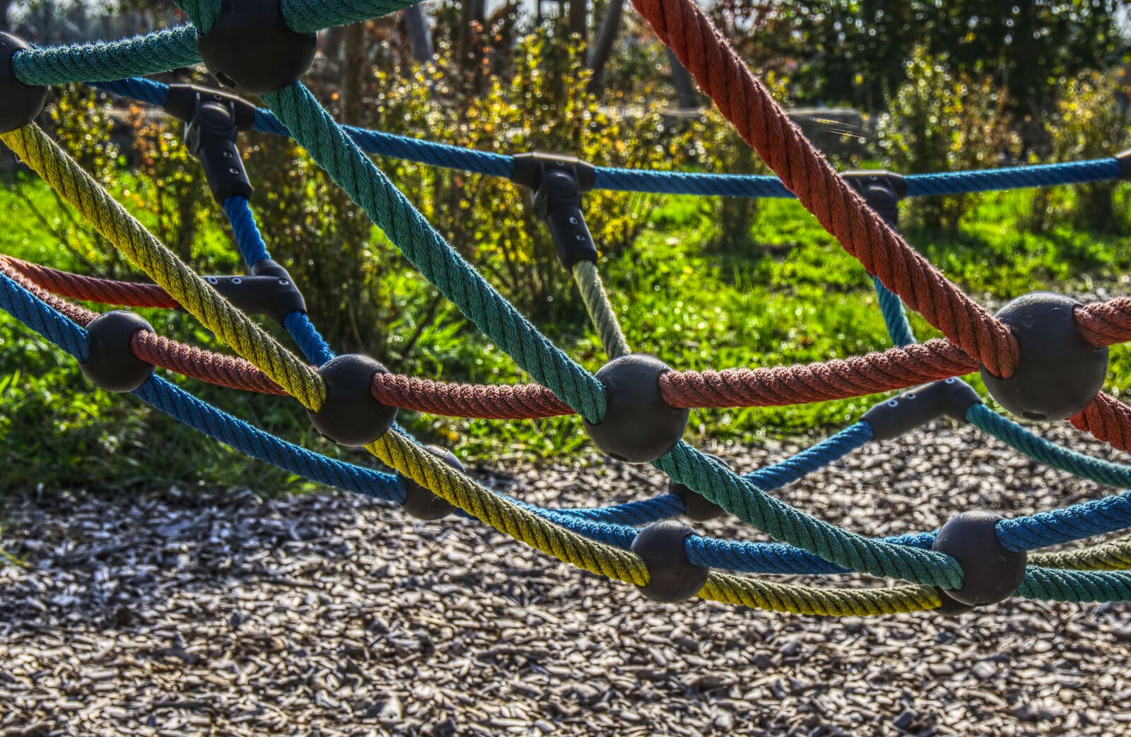 Sony E 16-50mm F3.5-5.6 PZ OSS sample photo. Playground, climb, klettergerüst photography