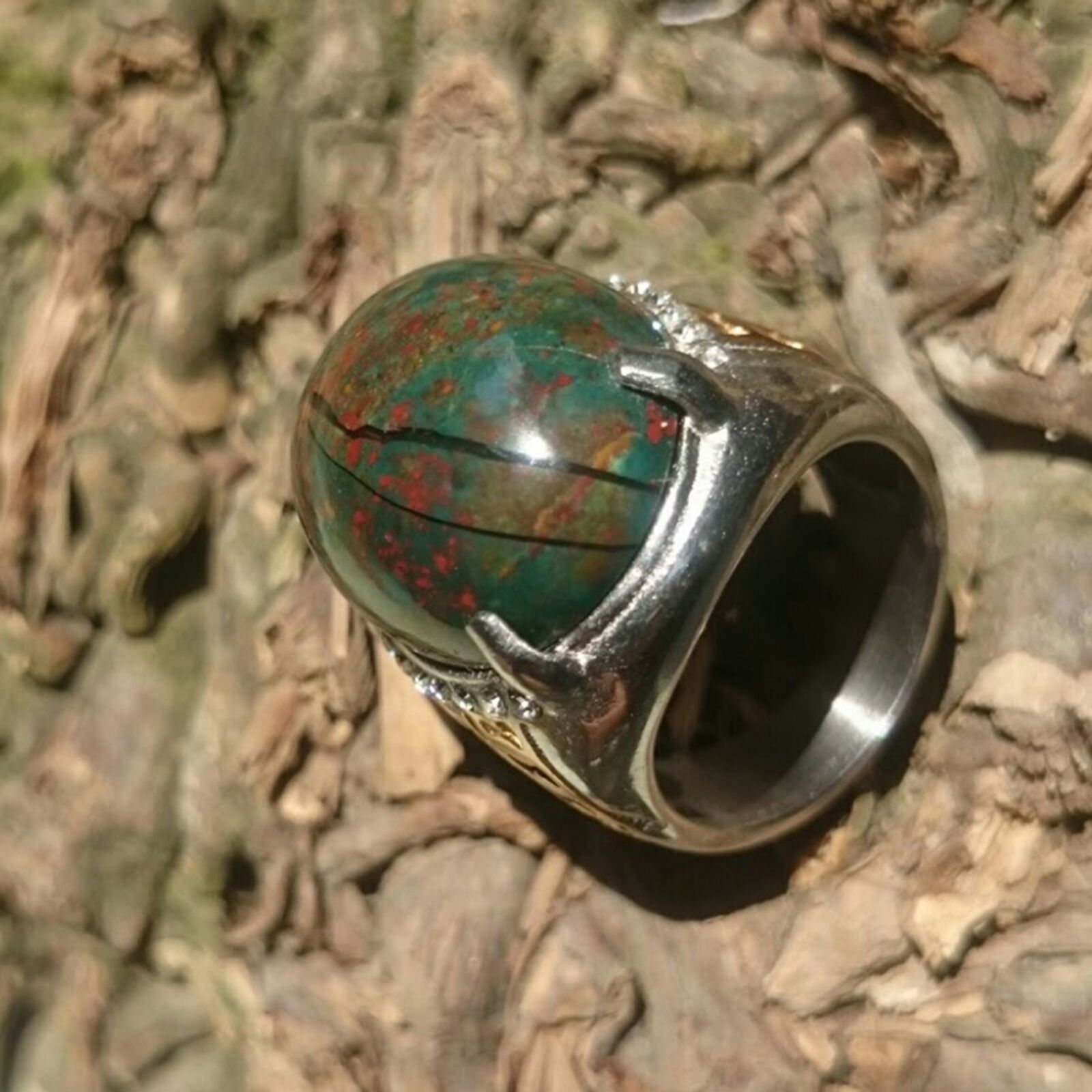 Sony Xperia Z1 sample photo. Gemstones, rings, hobbies photography