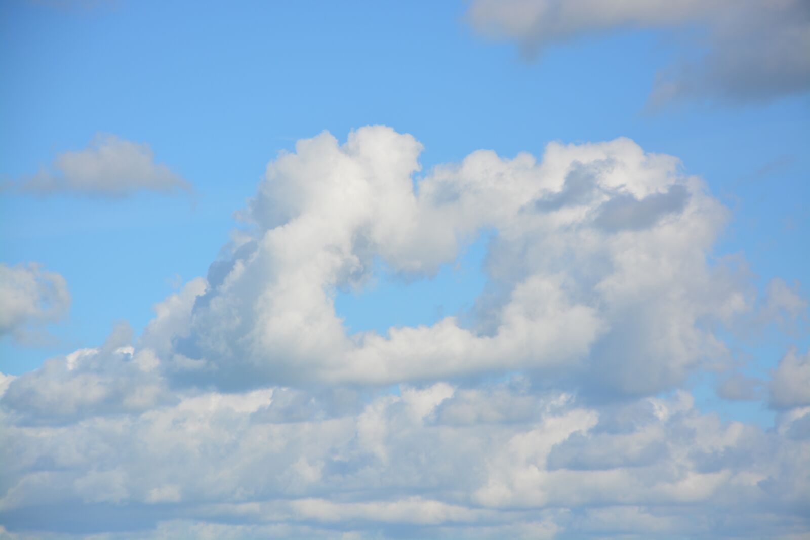 Nikon D5200 sample photo. White clouds, clouds, panoramic photography