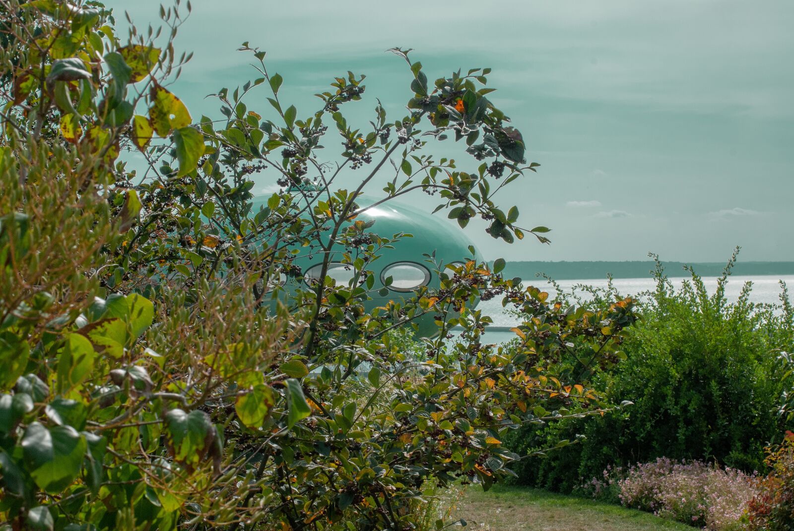 Nikon D80 sample photo. The futuro, house, futuro photography