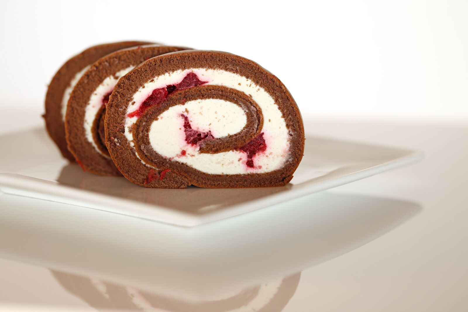 Canon EF 100mm F2.8L Macro IS USM sample photo. Roll, baked, buns photography