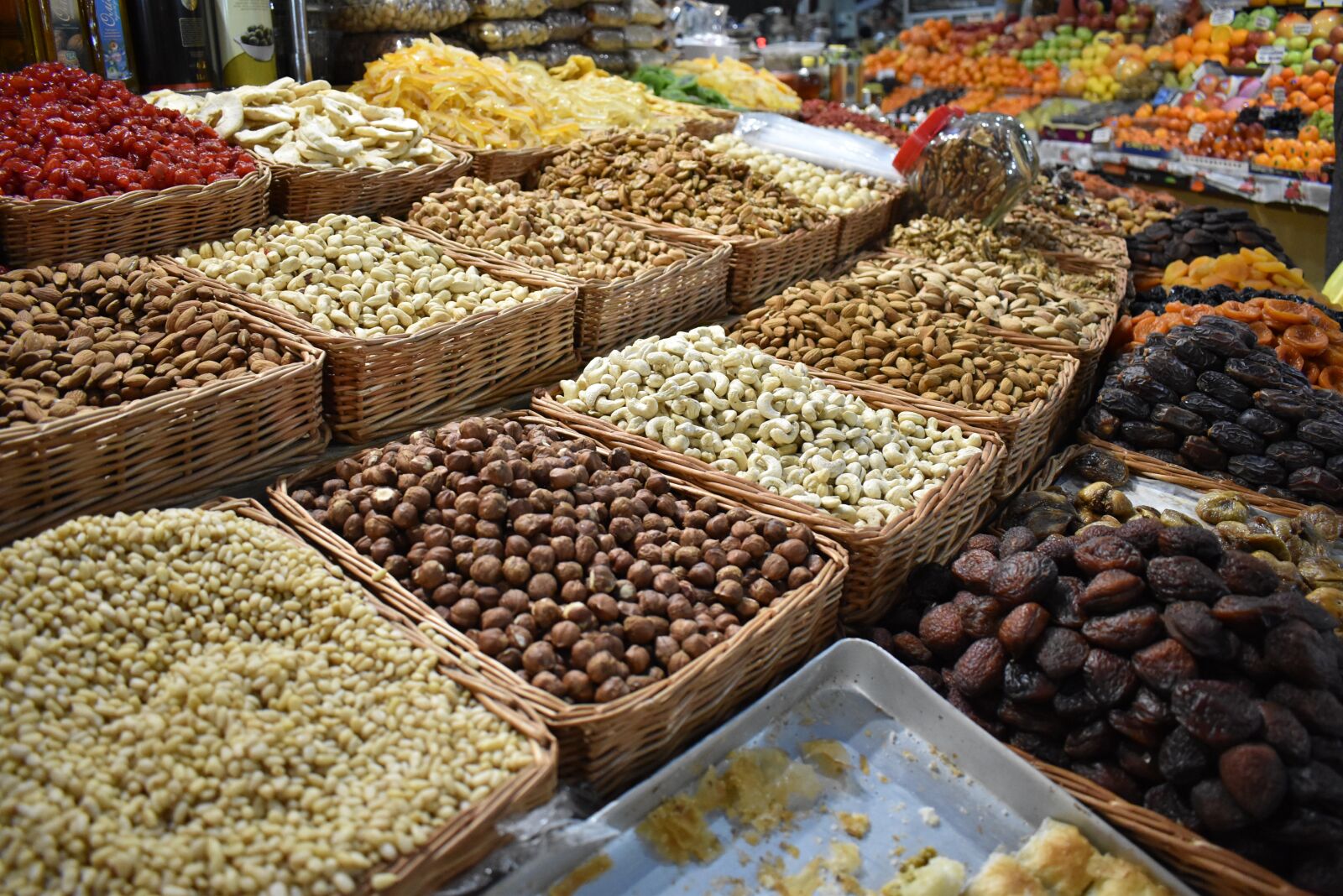 Nikon D5500 sample photo. Eating, market, fruit photography