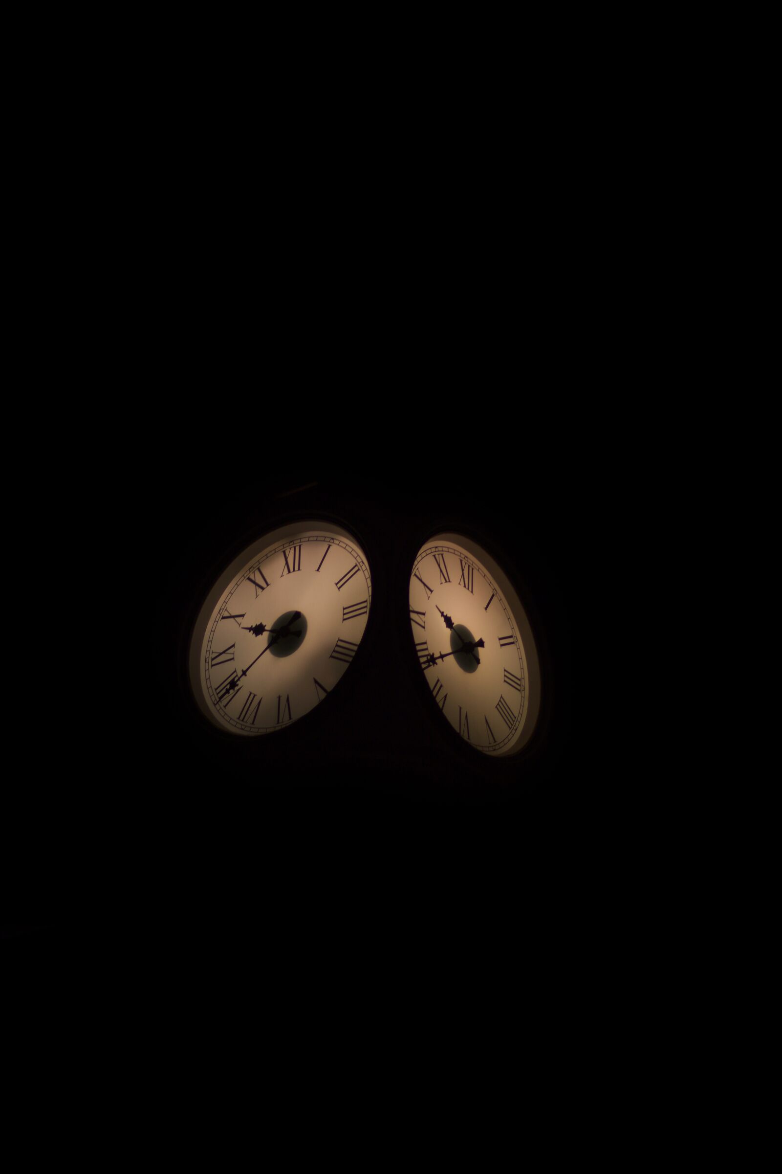 Canon EOS M50 (EOS Kiss M) sample photo. Clock, night photograph, city photography
