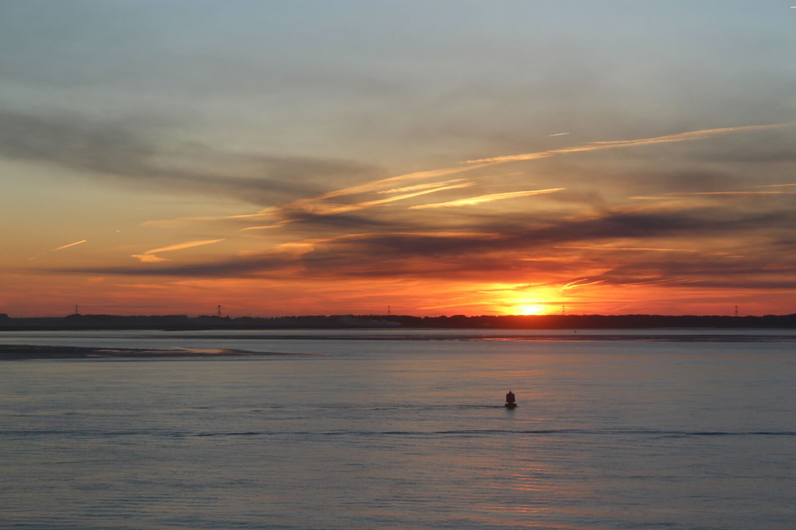 Canon EOS 1200D (EOS Rebel T5 / EOS Kiss X70 / EOS Hi) sample photo. Ocean, sunset, sky photography