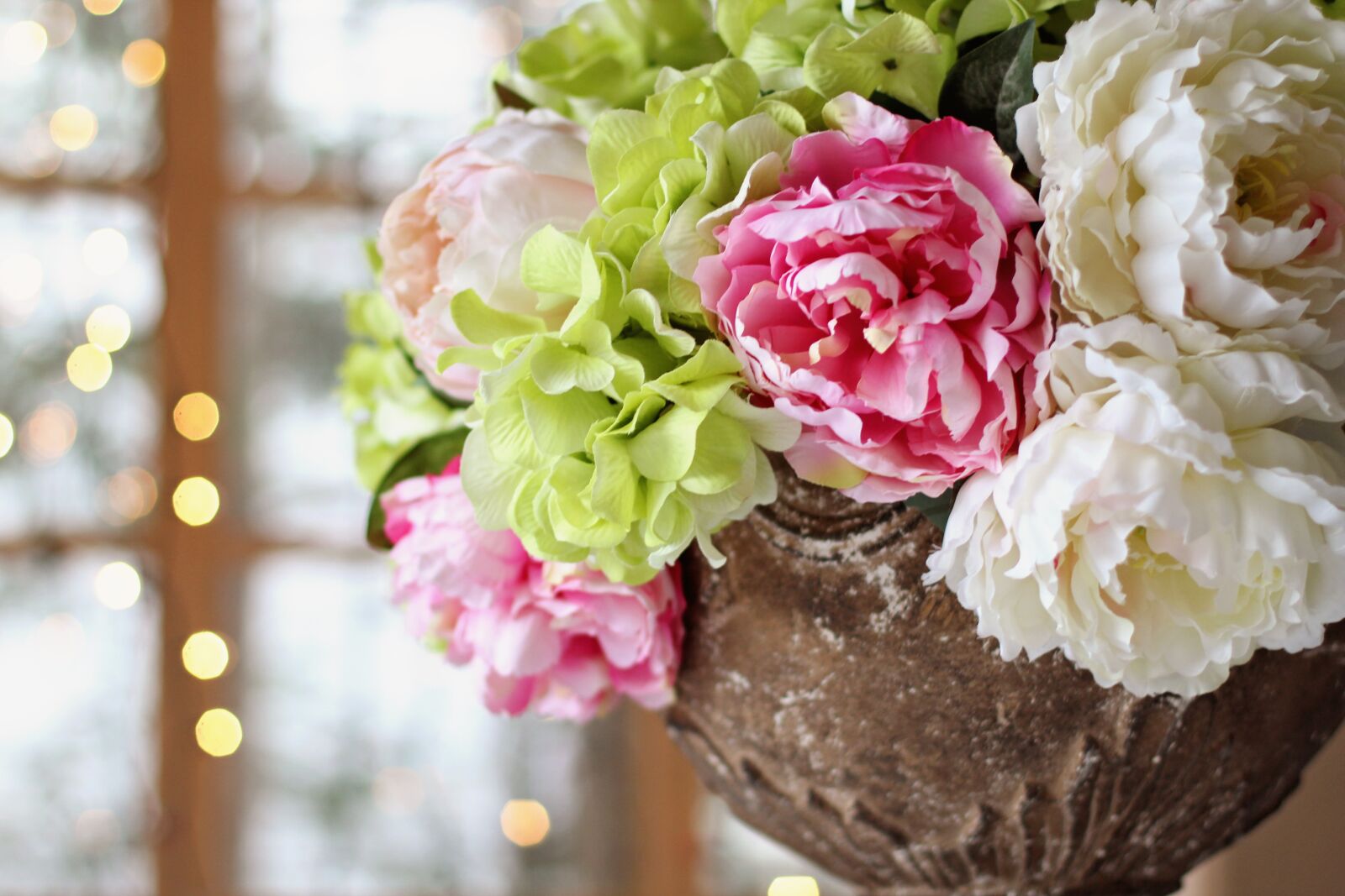 Canon EF 50mm F1.4 USM sample photo. Peonies, hydrangeas, nature photography