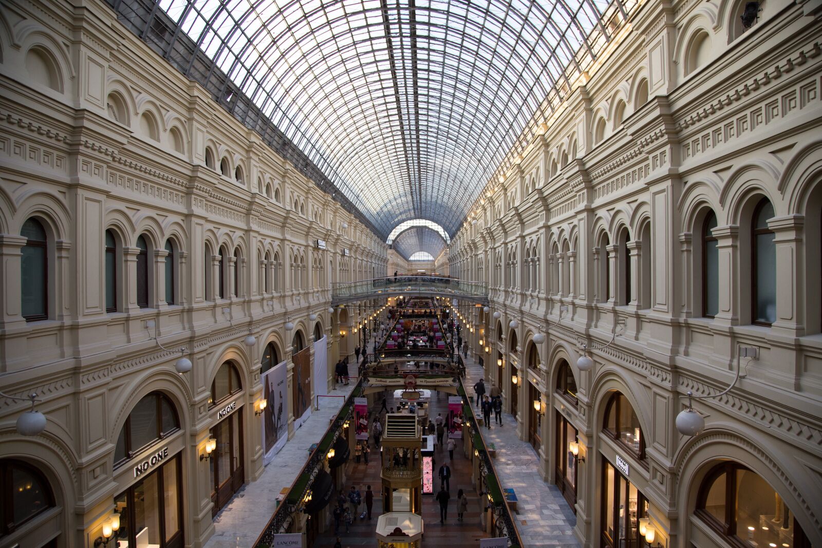 Canon EOS 6D + Canon EF 24-105mm F4L IS USM sample photo. Gum, moscow, russia photography