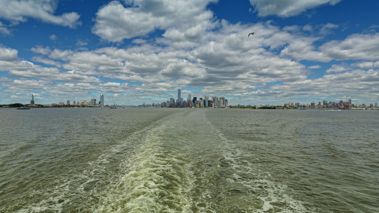 Canon EOS 5D sample photo. New york, cityline, water photography