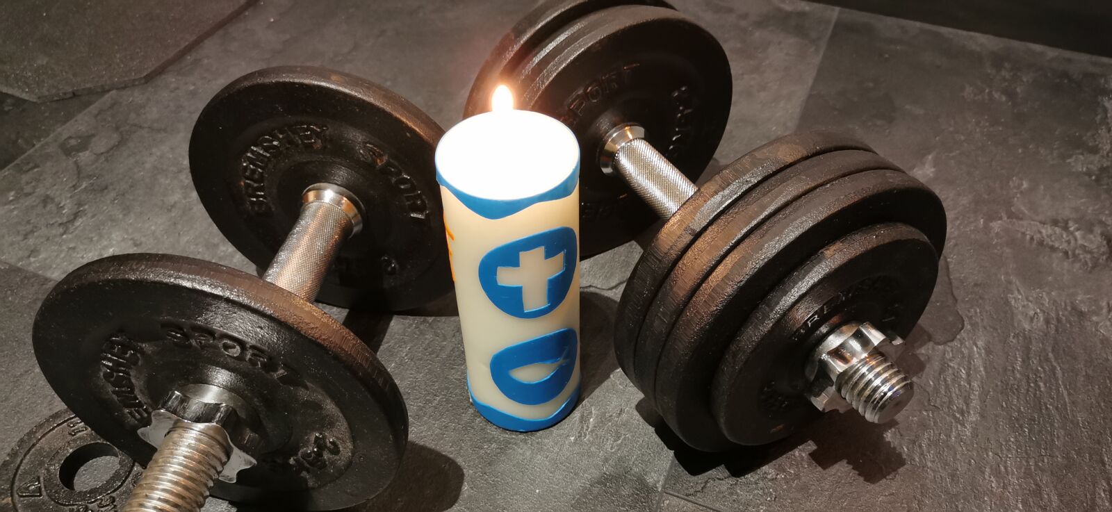 HUAWEI P30 sample photo. Candle, force, weight rooms photography