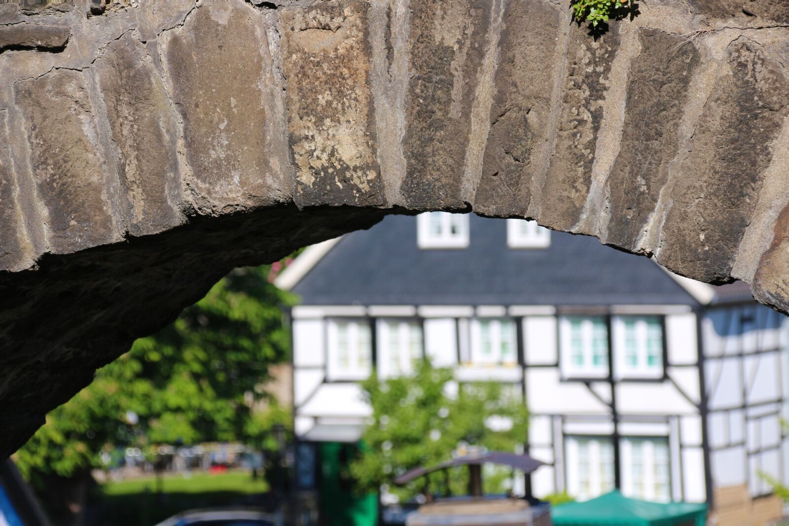 Canon EOS 700D (EOS Rebel T5i / EOS Kiss X7i) sample photo. Stone, house, architecture photography