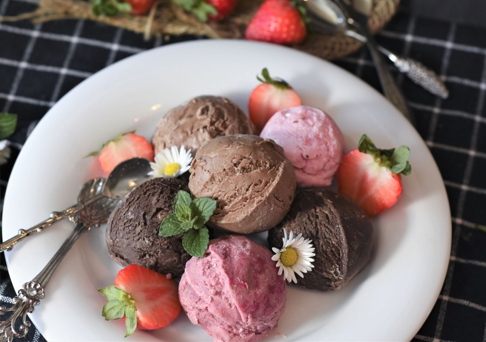 Nikon D7200 sample photo. Ice, ice cream, ice photography