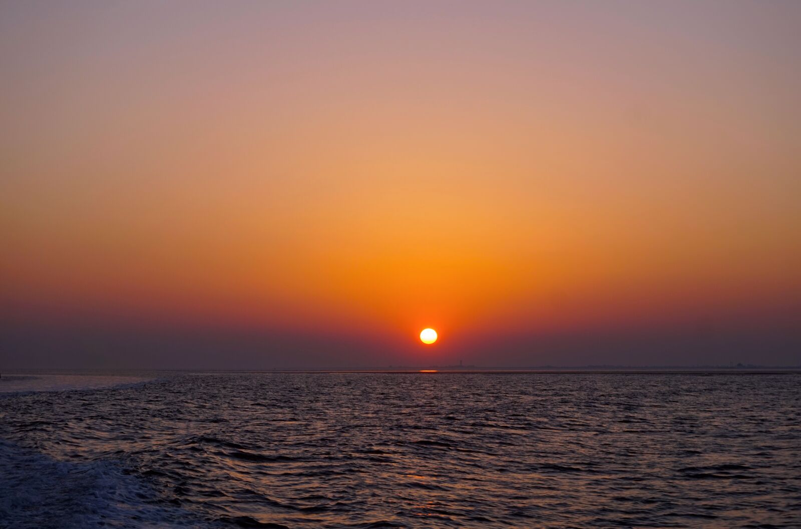 Sony Alpha a5000 (ILCE 5000) sample photo. Sunset, sun, waters photography