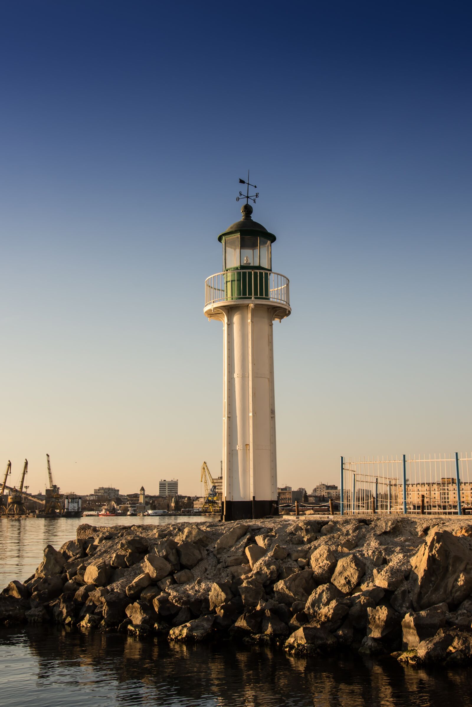 Nikon D7200 sample photo. Lighthouse, port burgas, beacon photography