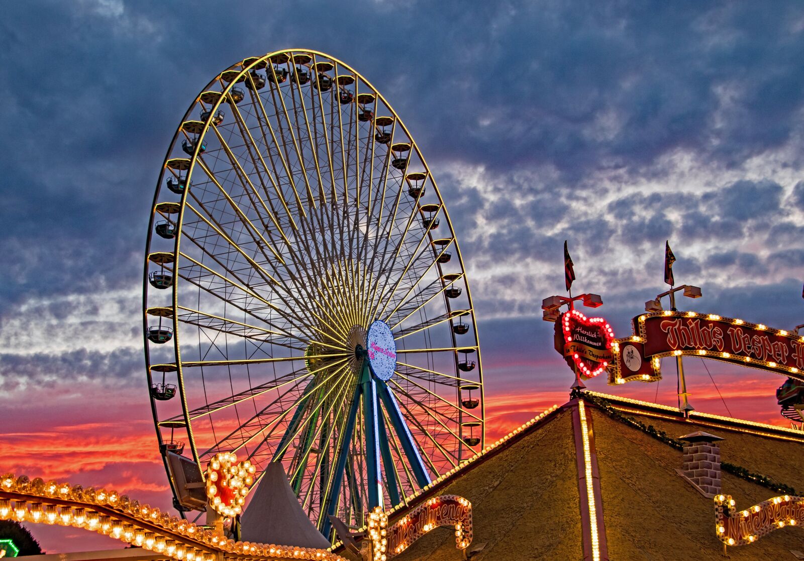 Canon EOS 80D sample photo. Fair, ferris wheel, folk photography