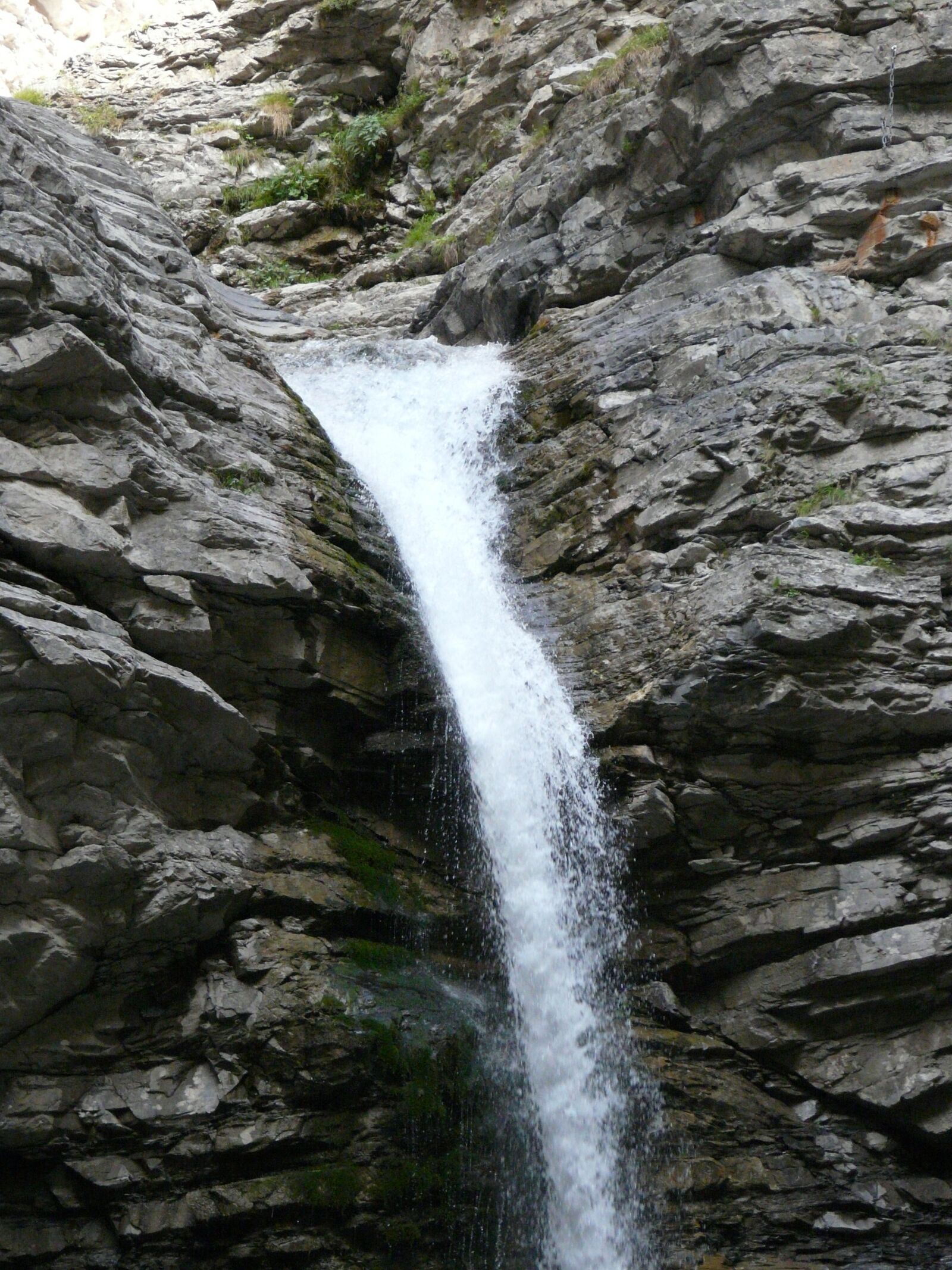 Panasonic DMC-FZ18 sample photo. Cascade, water, mercantour photography