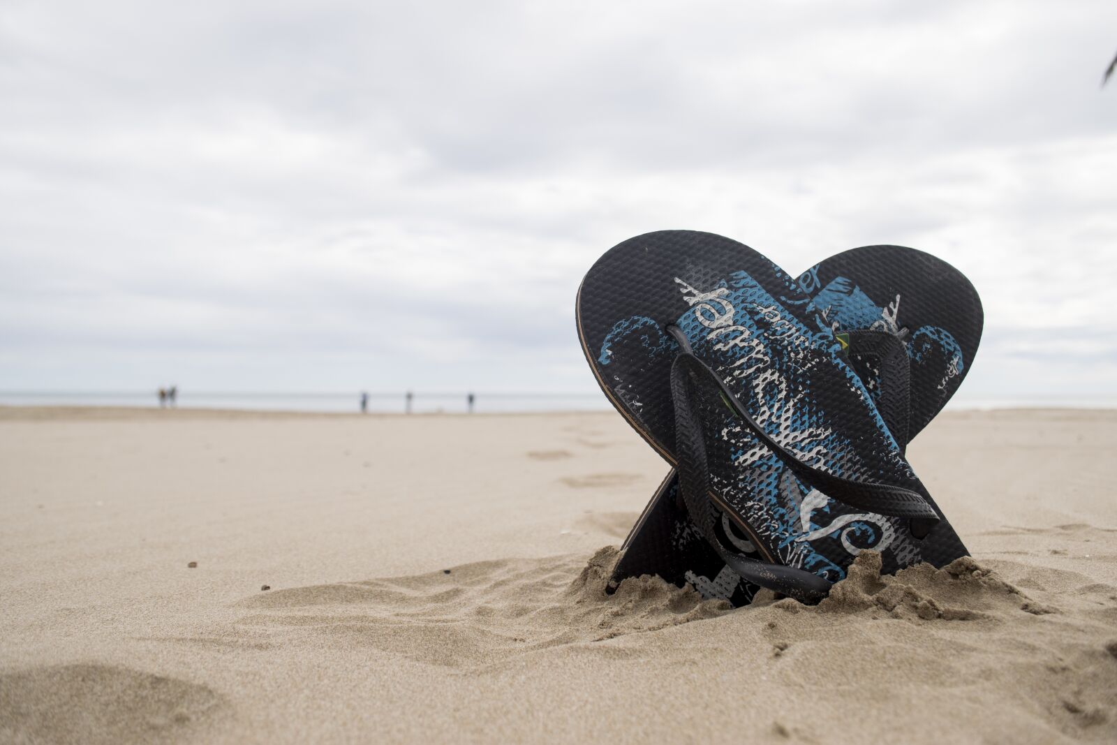 Nikon D5300 sample photo. Beach, sandals, summer photography