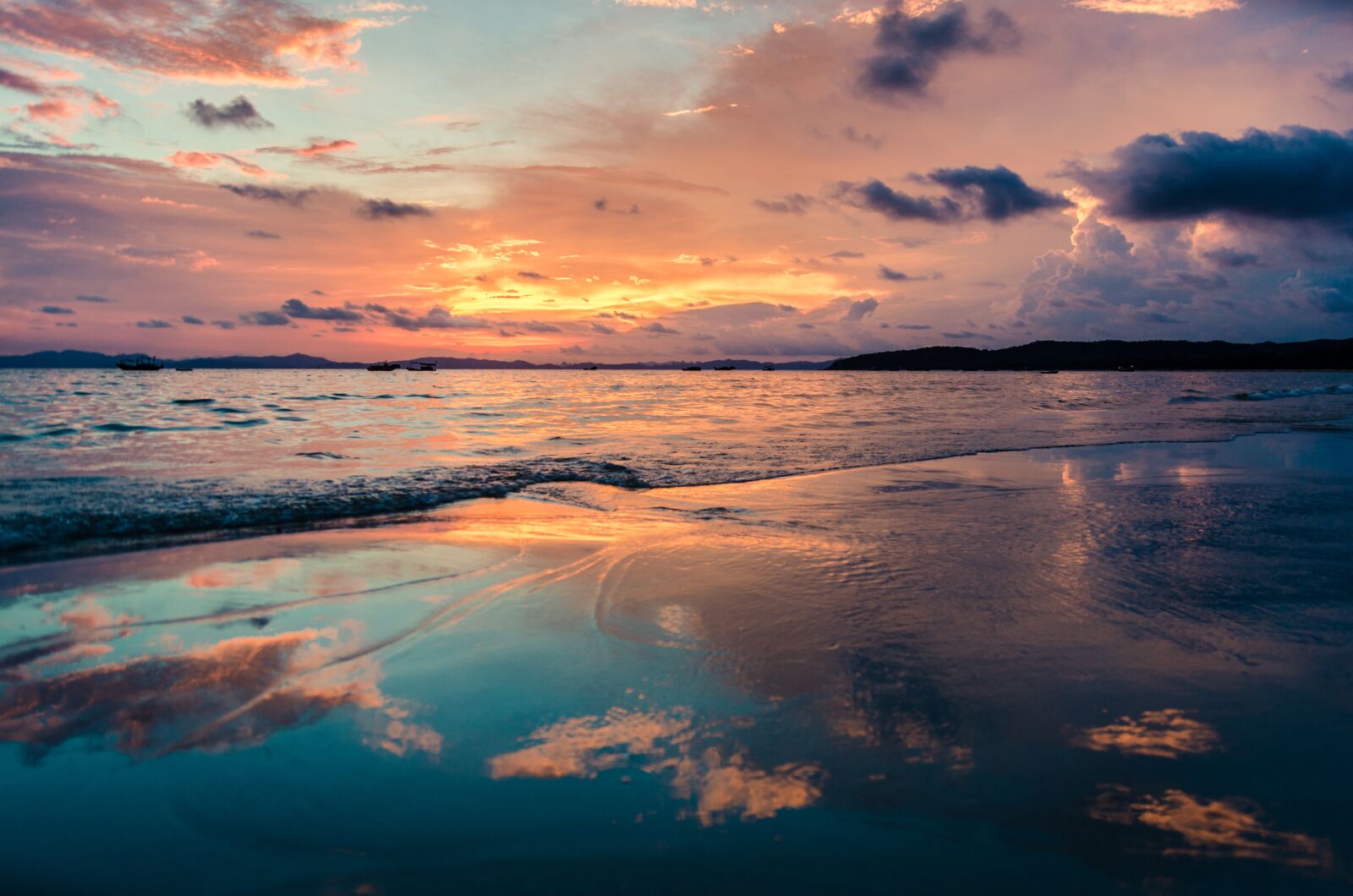 Nikon D7000 sample photo. The beach, sunset, the photography