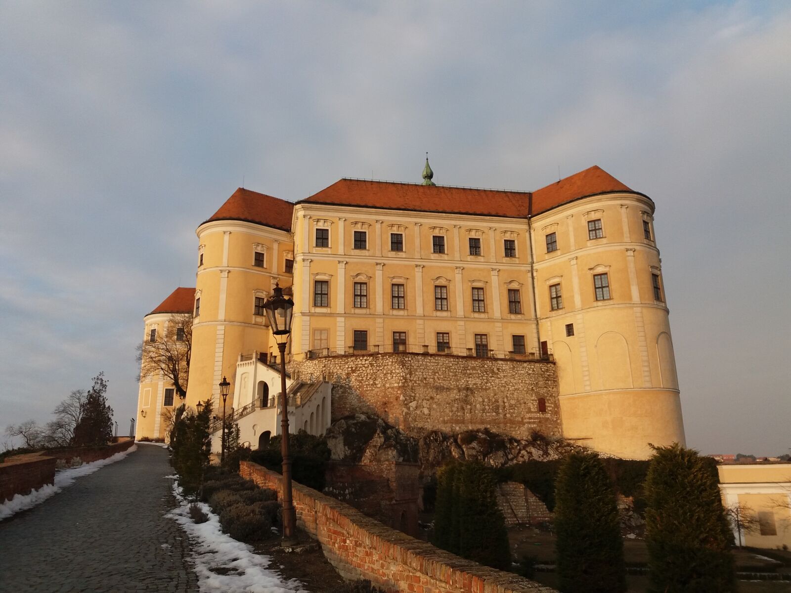 Samsung Galaxy J5(2016) sample photo. Mikulov, castle, monument photography