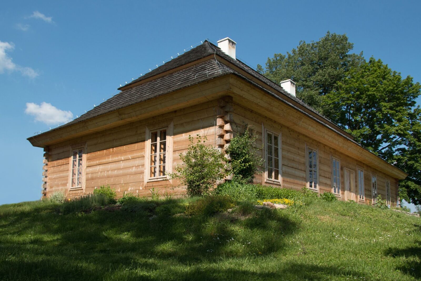 Canon EOS 70D sample photo. House, building, architecture, residential photography