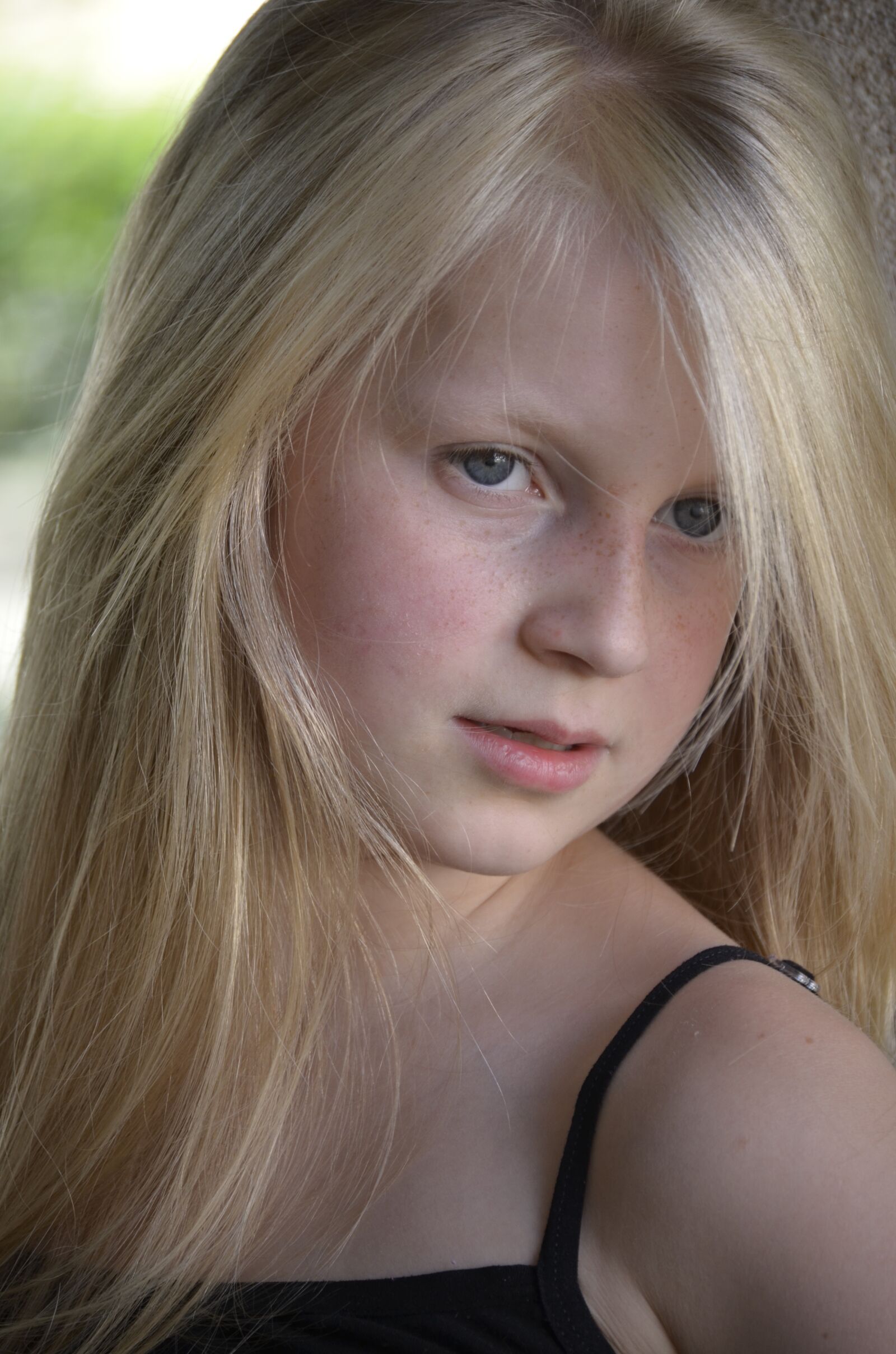 Nikon D5100 sample photo. Girl, freckles, close up photography