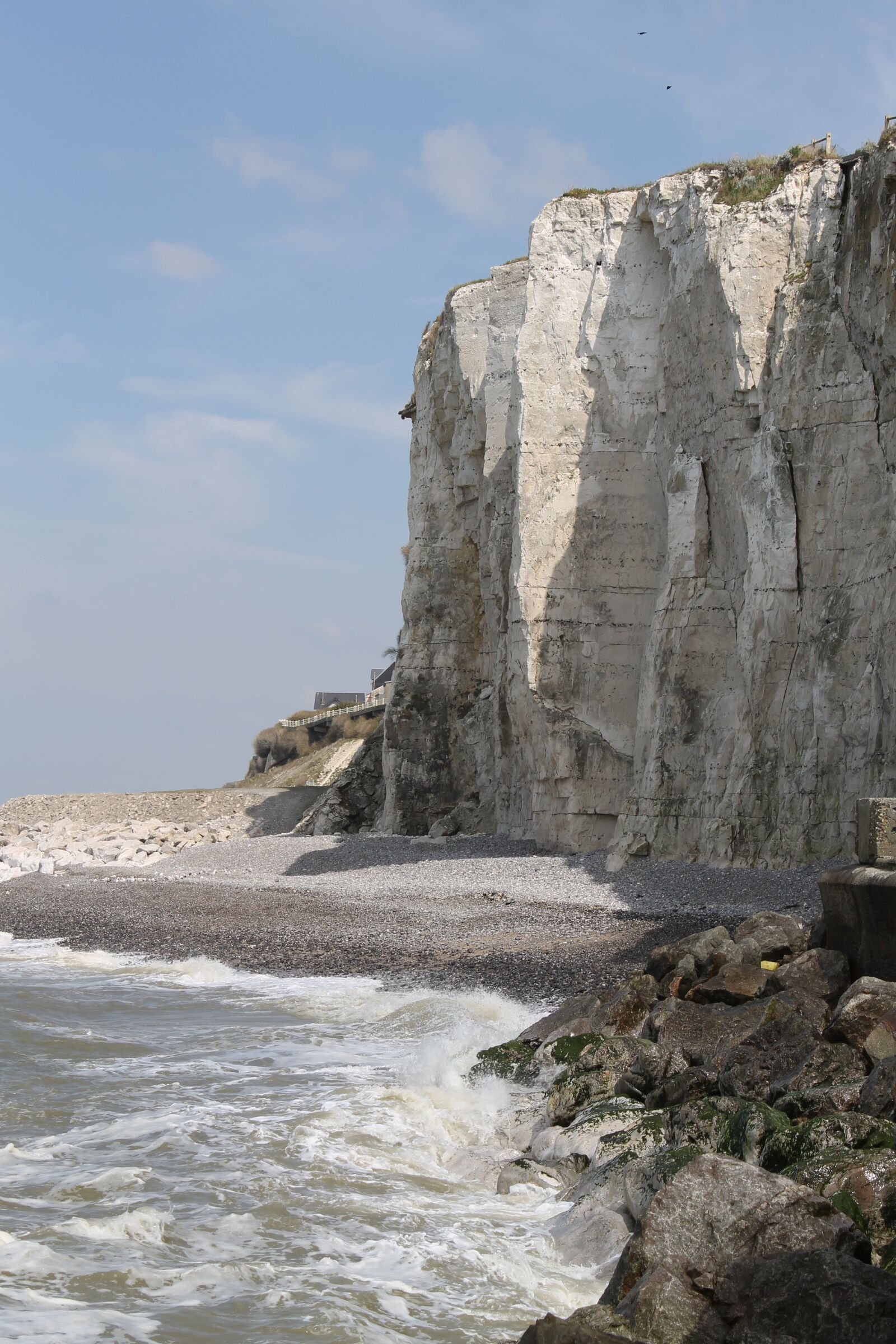 Canon EOS 1100D (EOS Rebel T3 / EOS Kiss X50) sample photo. Ault, cliffs, sea photography