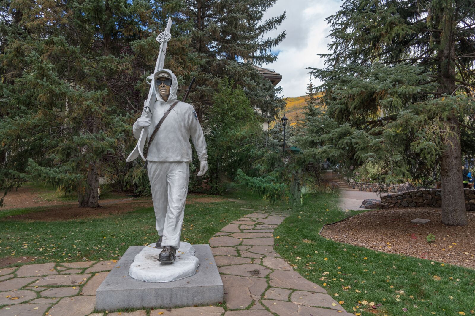 Sony a7R II + Sony FE 24-240mm F3.5-6.3 OSS sample photo. Vail, colorado, statue photography