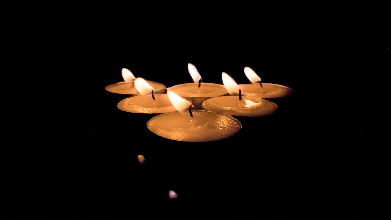 Canon EOS 700D (EOS Rebel T5i / EOS Kiss X7i) sample photo. Candles, candlelight, romantic photography