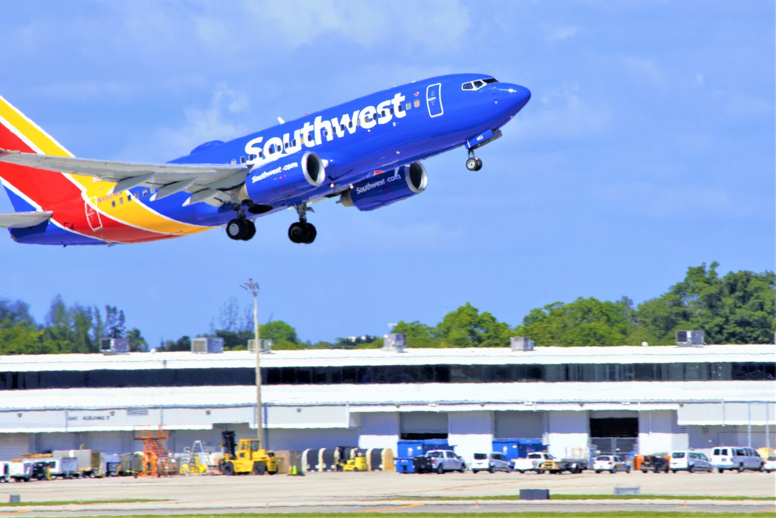 Nikon D7100 sample photo. Airliner, takeoff, landing gear photography