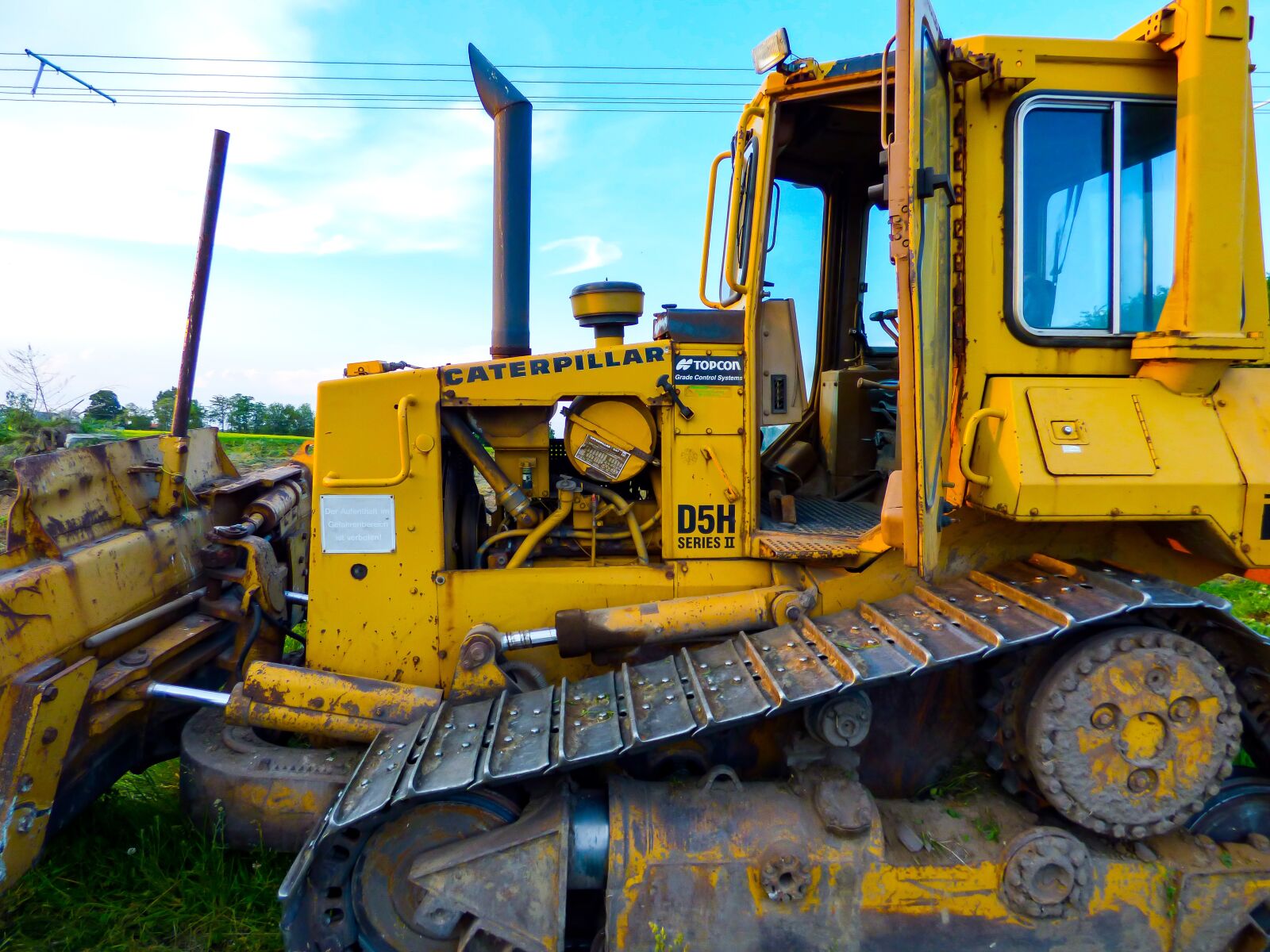 Panasonic DMC-FZ72 sample photo. Caterpillar, bulldozer, otr photography