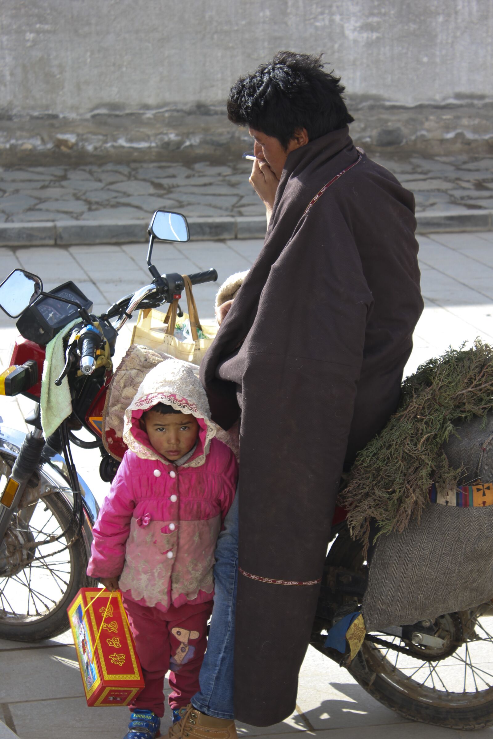 Canon EOS 60D sample photo. Father and daughter, tibetan photography