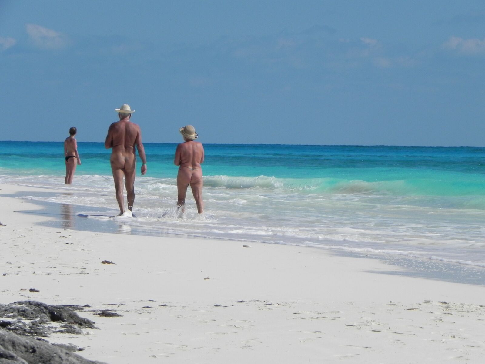 Nikon Coolpix P100 sample photo. Cuba, cayo largo, nudism photography